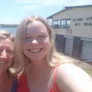 Meet your Posher, Brenna